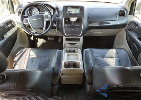 2012 Chrysler Town & Country Touring z USA, uszkodzony, nr VIN 2C4RC1BGXCR352995